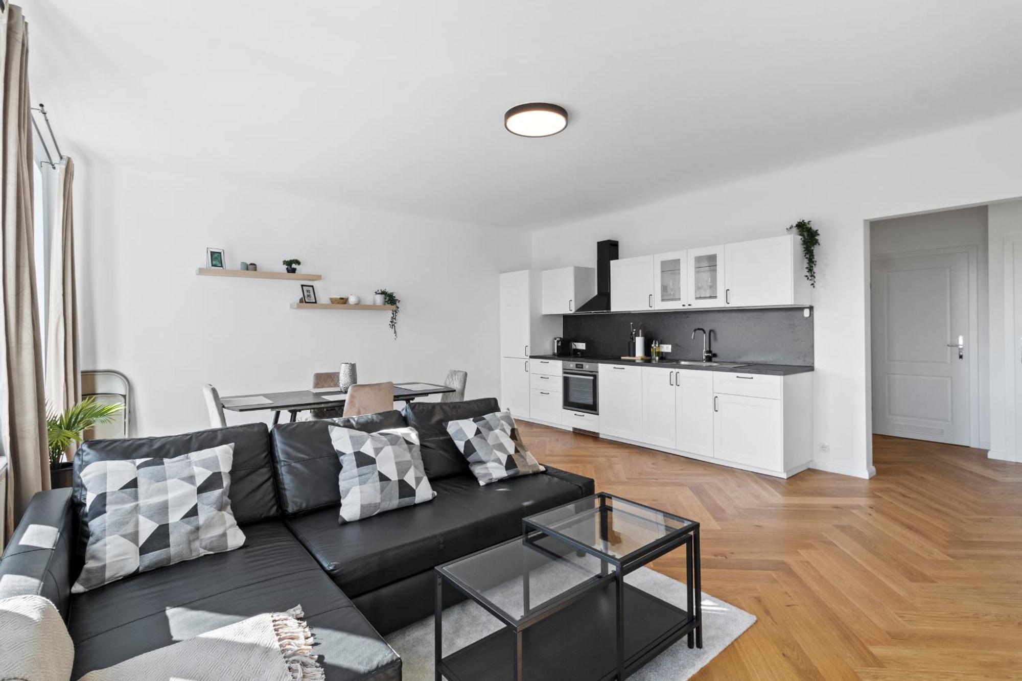 Feelhome-balkon-zentrum-6 Gaeste-wifi-smart Tv Apartmán